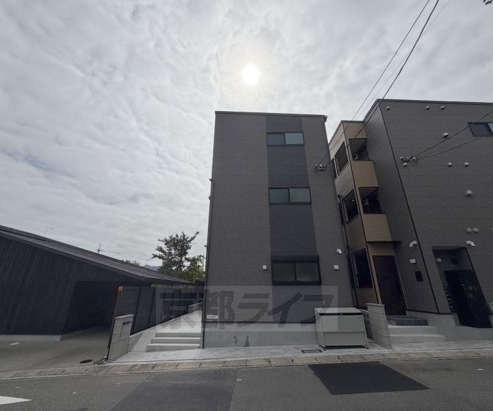 京都府京都市山科区栗栖野打越町 賃貸アパート