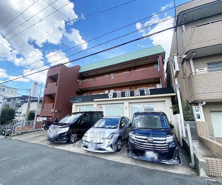 京都府京都市右京区西京極堤外町 賃貸マンション