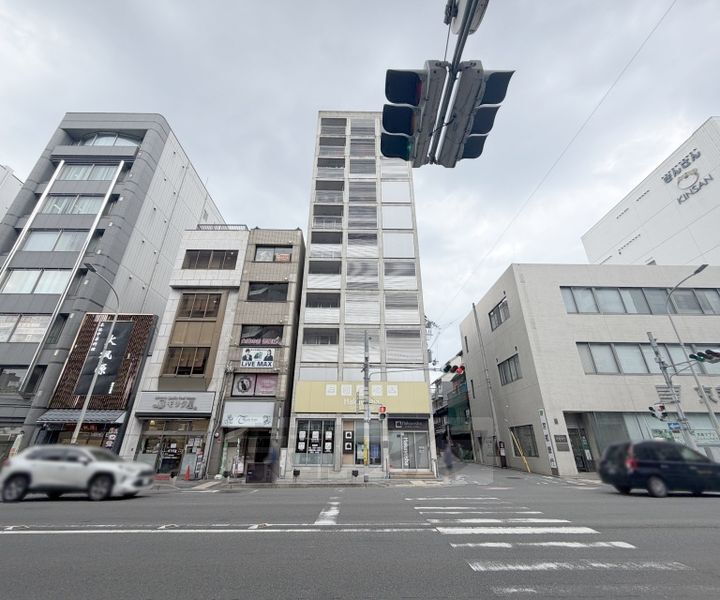 京都府京都市下京区立中町 11階建 築26年6ヶ月
