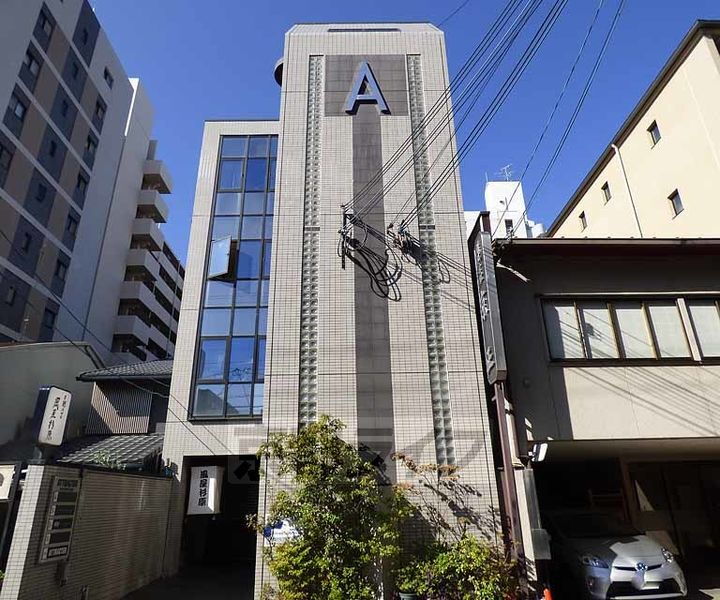 京都府京都市中京区鯉山町 6階建 築36年4ヶ月