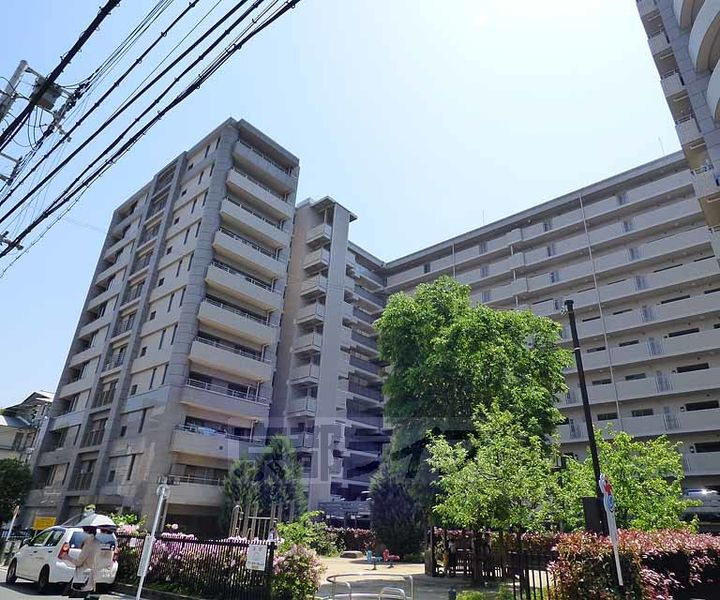 京都府京都市中京区清水町 築24年9ヶ月 11階建