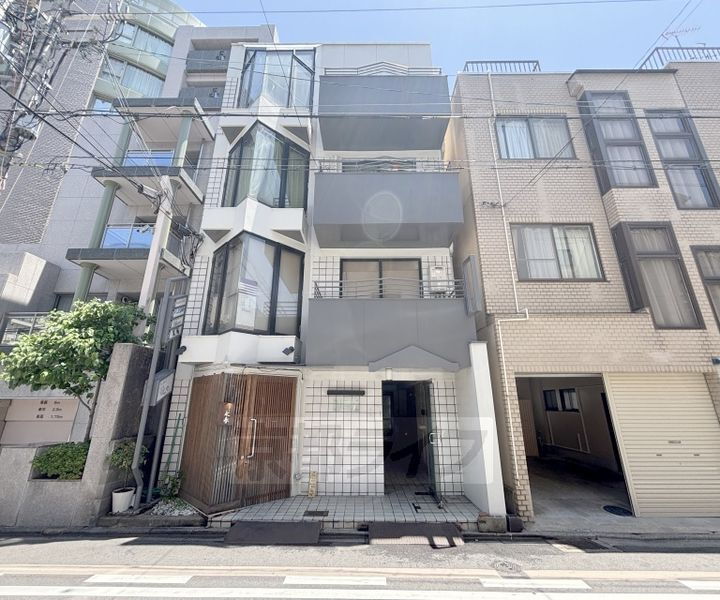 京都府京都市中京区亀屋町 4階建 築40年1ヶ月
