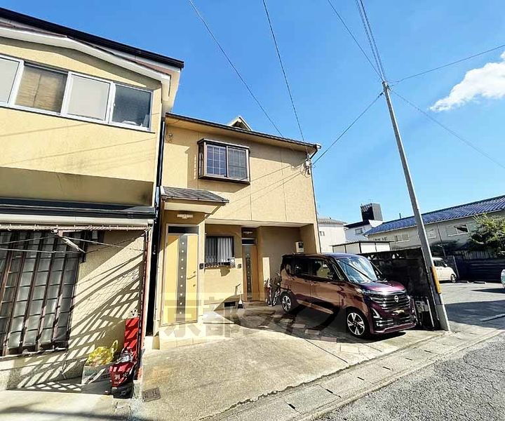 京都府京都市右京区太秦中筋町 賃貸アパート