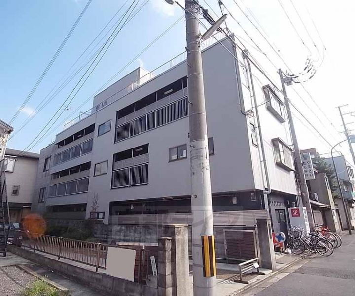 京都府京都市左京区田中上柳町 3階建