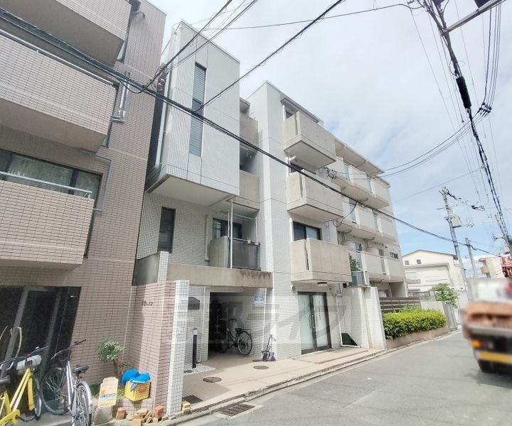 ＬＩＢＥＲＴＹ河原町今出川