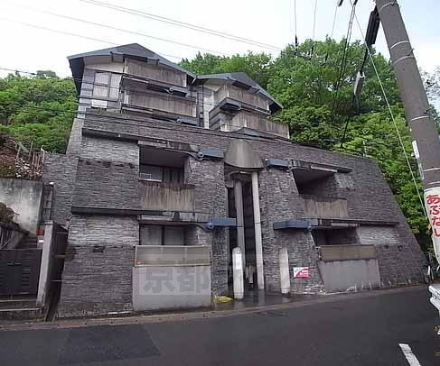 京都府京都市左京区松ケ崎西山 5階建