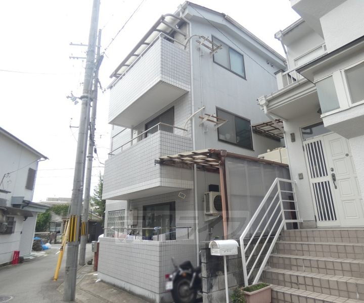 京都府京都市北区衣笠北荒見町 賃貸マンション