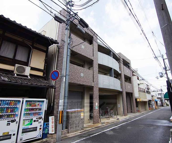 京都府京都市伏見区両替町１１丁目 賃貸マンション