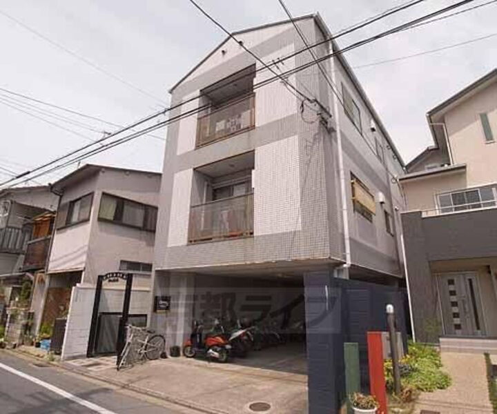 京都府京都市伏見区深草瓦町 3階建 築33年7ヶ月