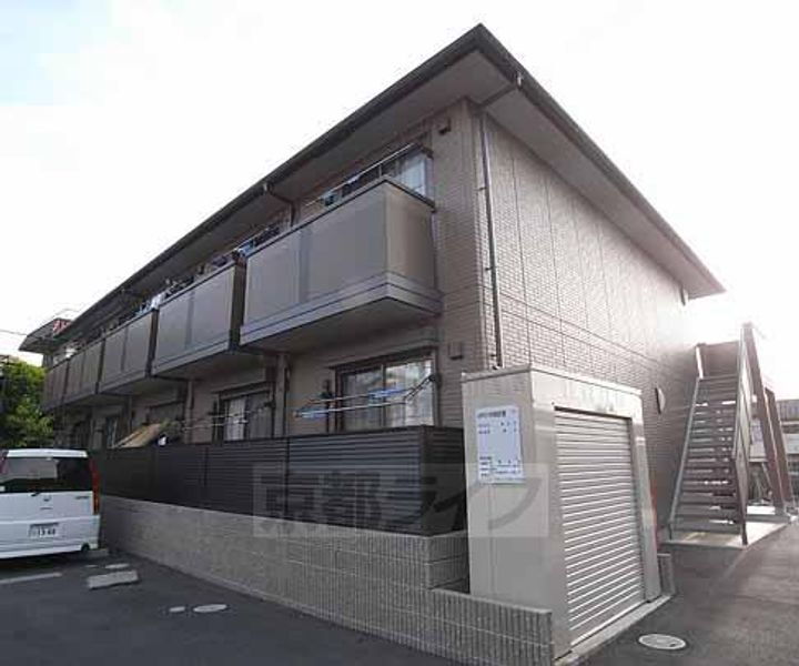 京都府京都市伏見区深草七瀬川町 2階建