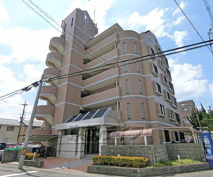 京都府京都市南区久世中久世町２丁目 6階建