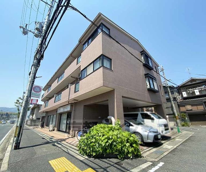 京都府向日市物集女町五ノ坪 3階建 築30年10ヶ月