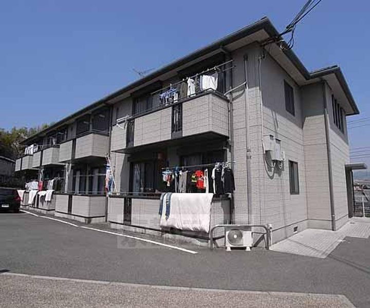 京都府京都市西京区松尾上ノ山町 2階建