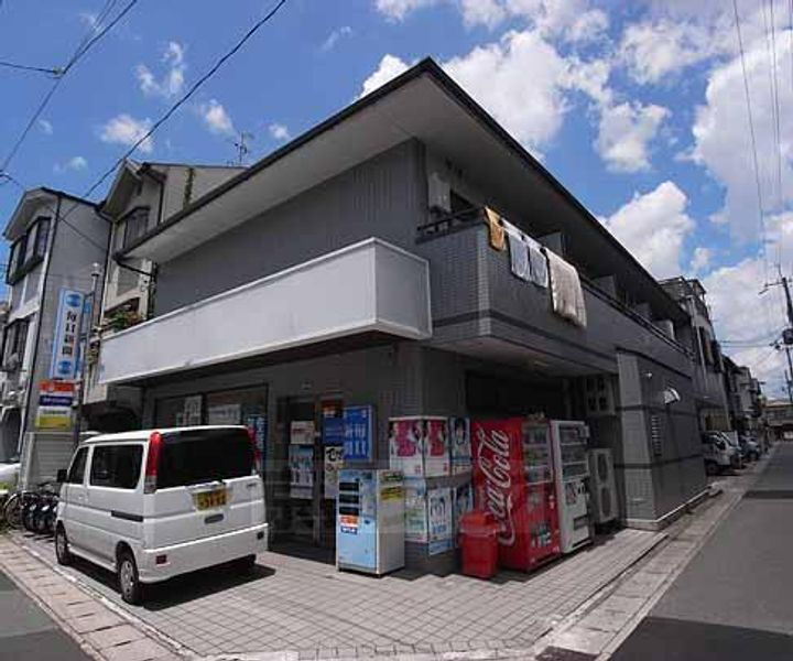 京都府京都市西京区桂乾町 2階建