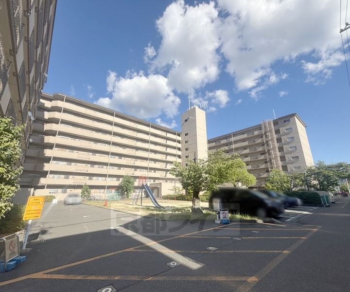 京都府京都市南区久世高田町 8階建 築48年