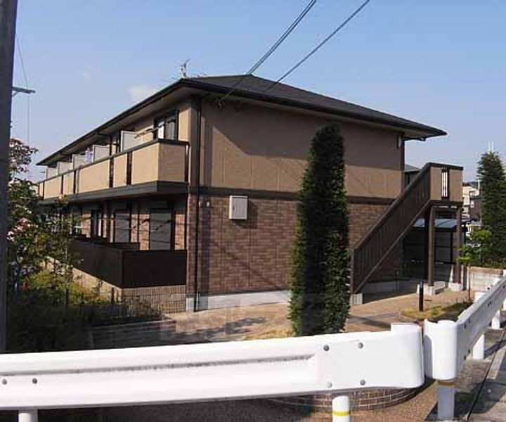京都府京都市西京区御陵荒木町 2階建 築21年4ヶ月