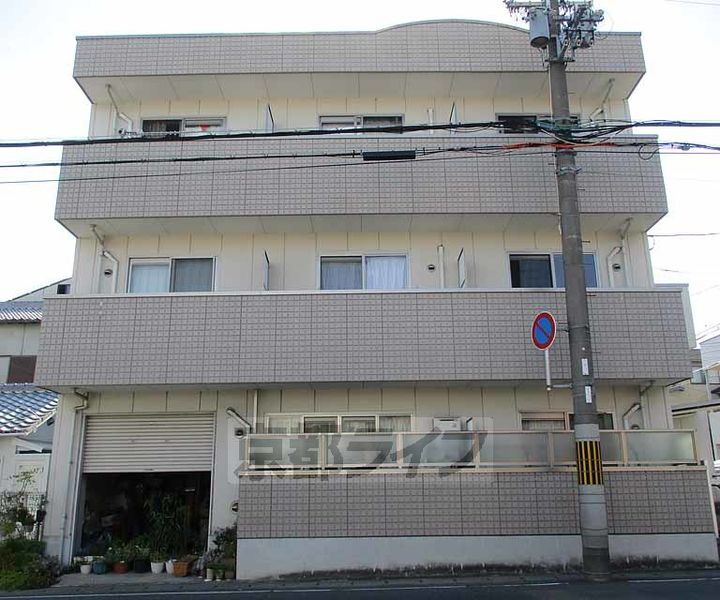 京都府京都市西京区樫原平田町 築19年9ヶ月 3階建