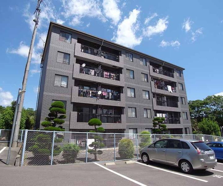 京都府向日市寺戸町天狗塚 築32年5ヶ月 5階建