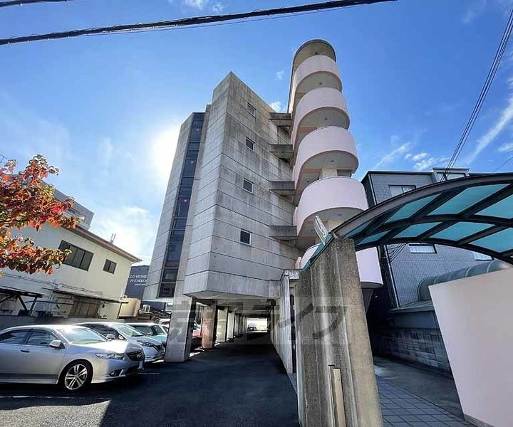 京都府長岡京市開田２丁目 築31年11ヶ月 6階建