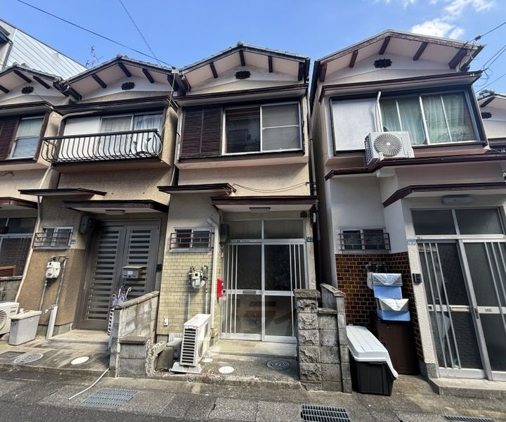 京都府長岡京市滝ノ町２丁目 賃貸一戸建て