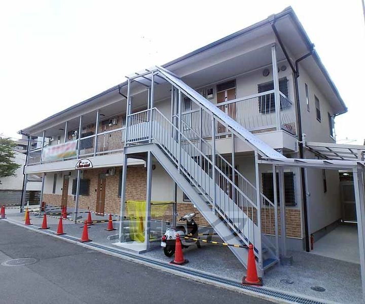 京都府向日市寺戸町殿長 築50年11ヶ月 2階建