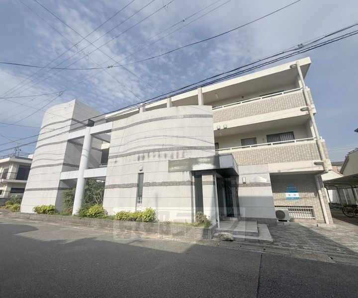 京都府京都市南区久世大薮町 3階建 築20年7ヶ月