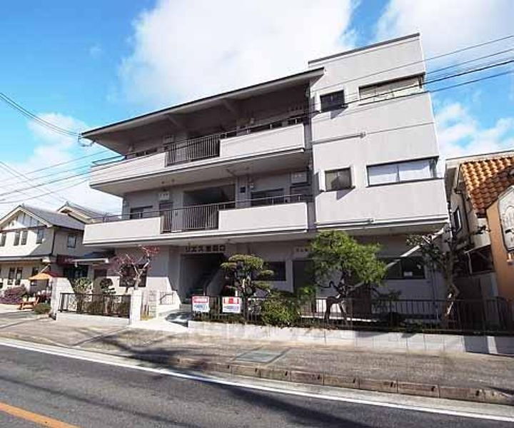 京都府向日市物集女町立田 3階建 築47年7ヶ月