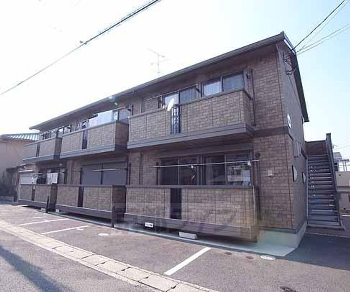 京都府向日市物集女町出口 2階建 築18年6ヶ月