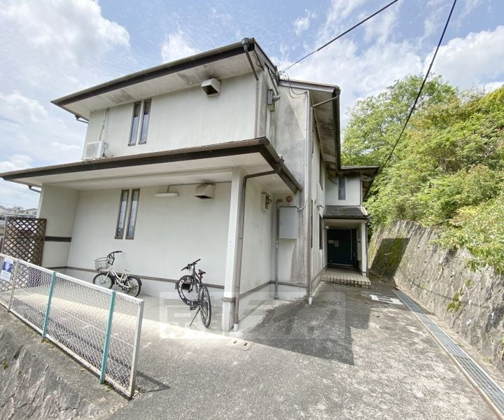 京都府京都市北区大宮薬師山西町 賃貸アパート