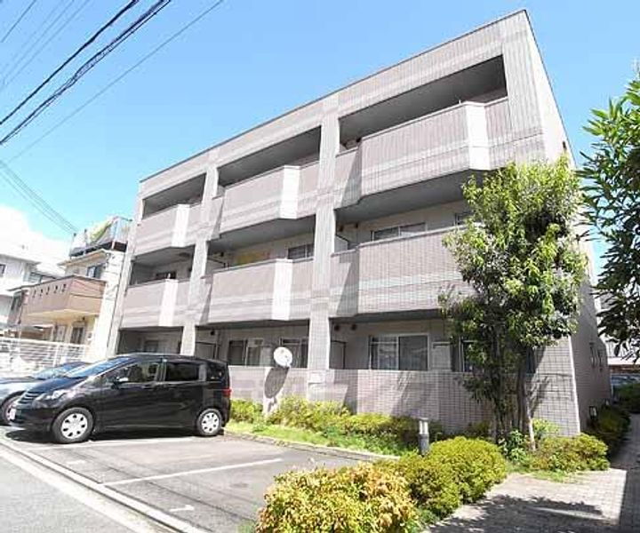 京都府京都市南区八条内田町 3階建 築22年4ヶ月