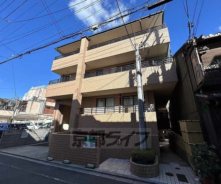 京都府京都市下京区若宮町 築25年9ヶ月 3階建