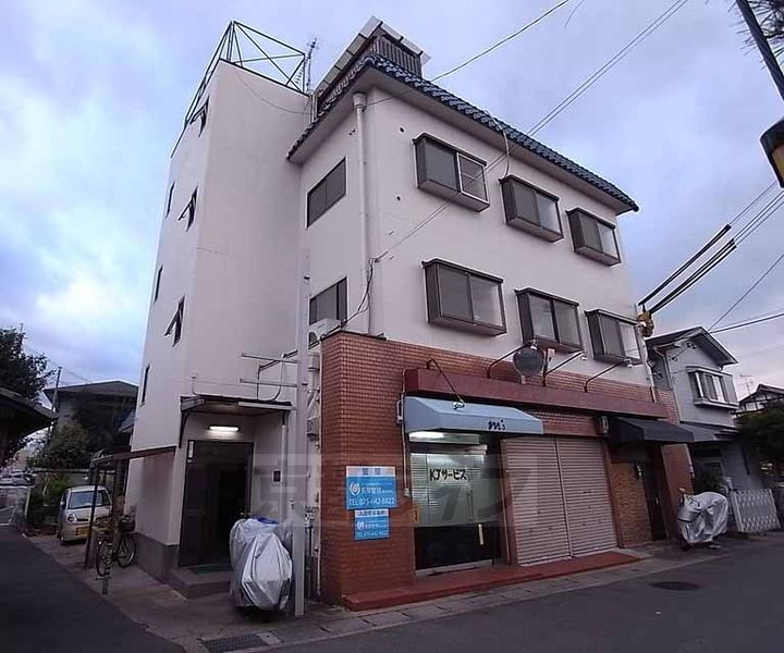 京都府久世郡久御山町田井 3階建 築43年