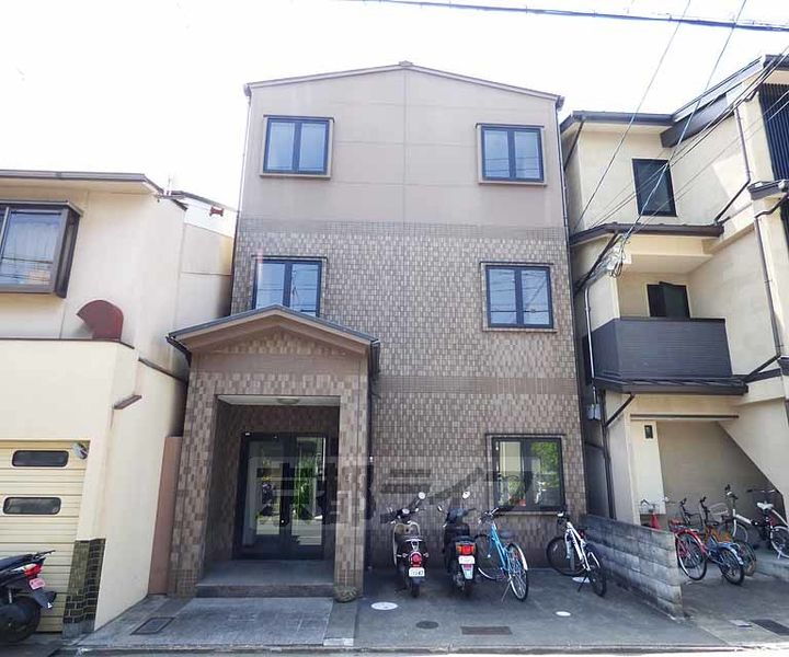 京都府京都市北区小山中溝町 賃貸マンション