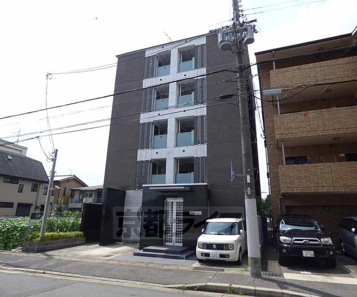 京都府京都市北区上賀茂松本町 5階建