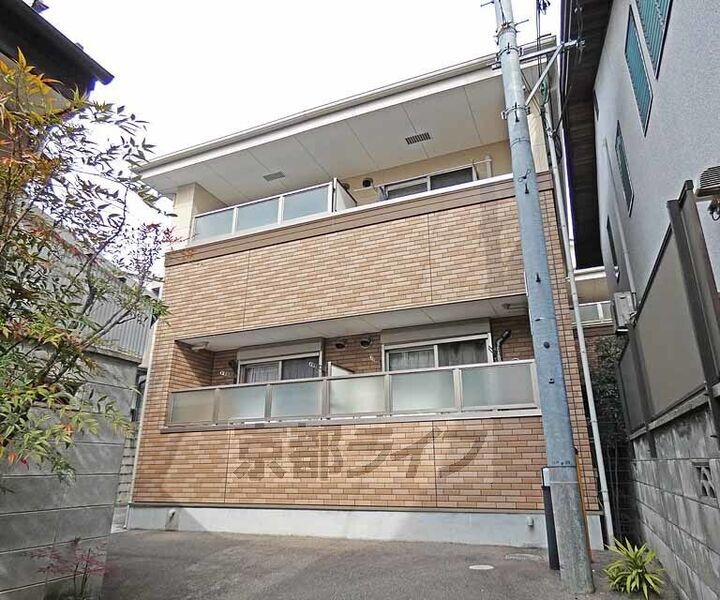 京都府京都市北区等持院中町 賃貸マンション