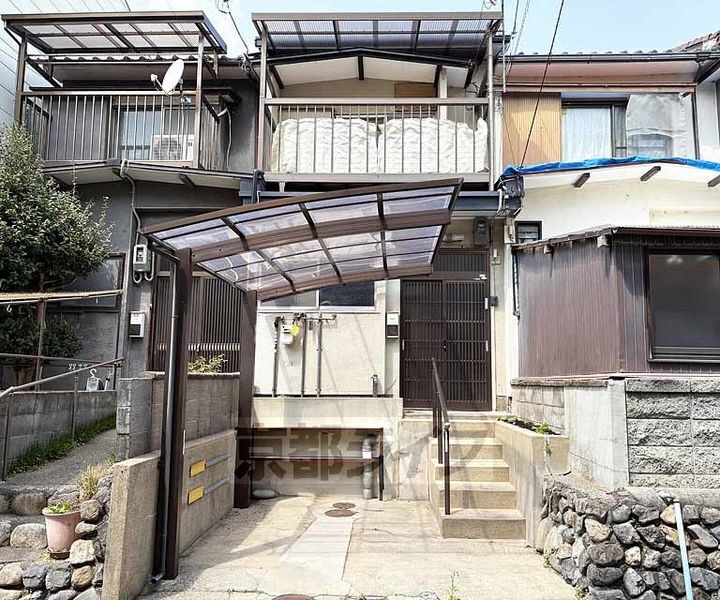 京都府京都市山科区西野楳本町 賃貸一戸建て