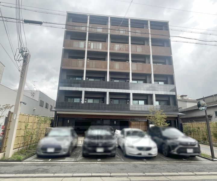 京都府京都市南区上鳥羽苗代町 賃貸マンション