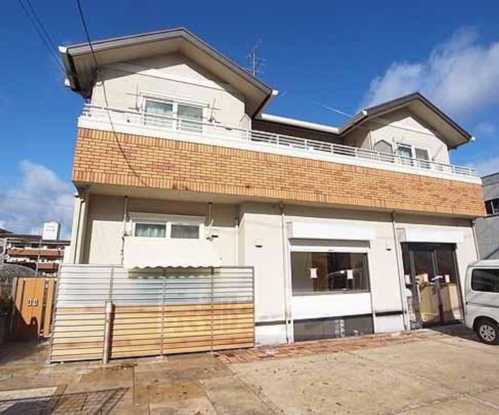 京都府向日市物集女町クヅ子 築17年3ヶ月 2階建