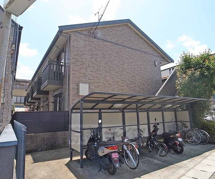 京都府京都市山科区勧修寺平田町 賃貸アパート