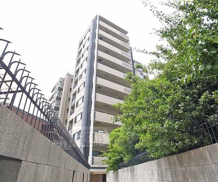 京都府京都市山科区上野御所ノ内町 築17年3ヶ月 11階建