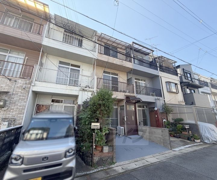 京都府京都市山科区竹鼻立原町 賃貸一戸建て