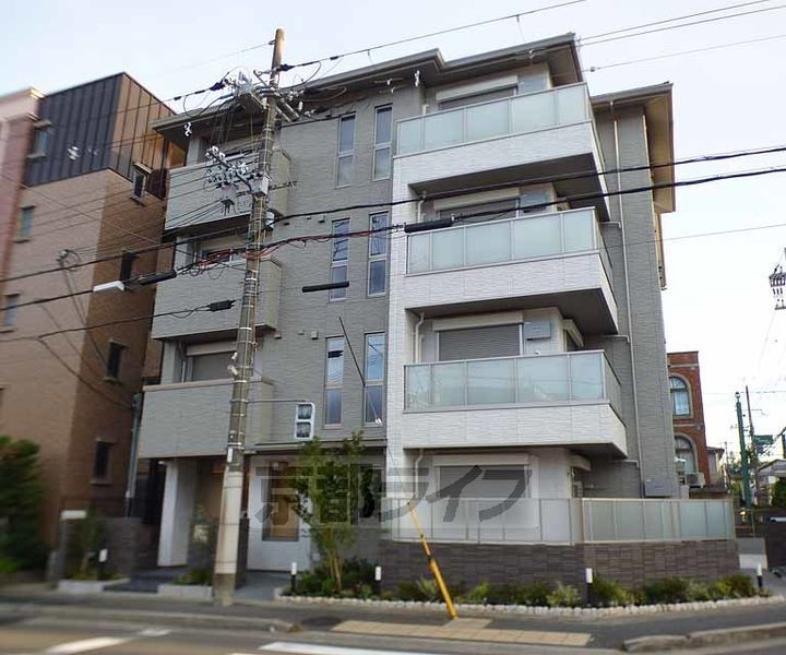 京都府京都市北区上賀茂松本町 4階建