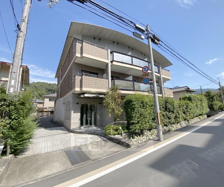 京都府京都市左京区松ケ崎御所ノ内町 賃貸マンション