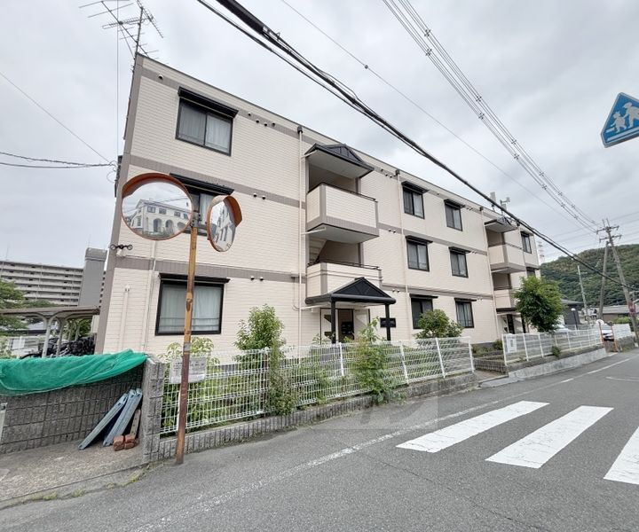 大阪府三島郡島本町桜井５丁目 賃貸マンション