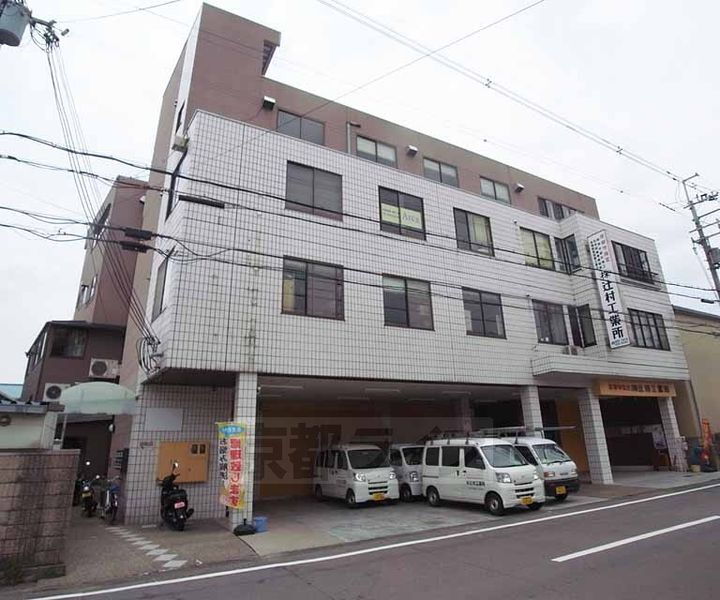 京都府京都市伏見区横大路天王後 4階建