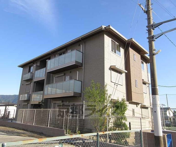 京都府京都市山科区御陵岡町 賃貸マンション