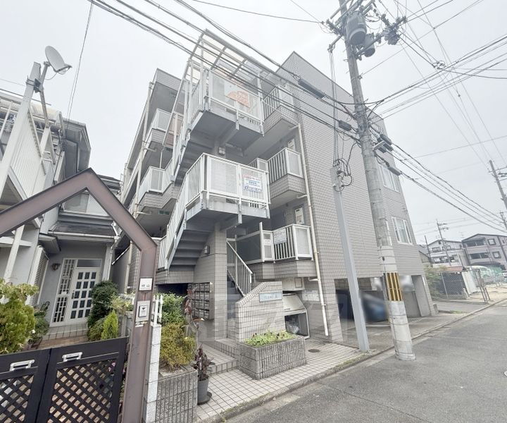 京都府京都市伏見区深草西飯食町 賃貸マンション