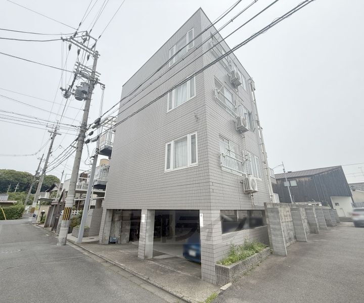 京都府京都市伏見区深草西飯食町 賃貸マンション