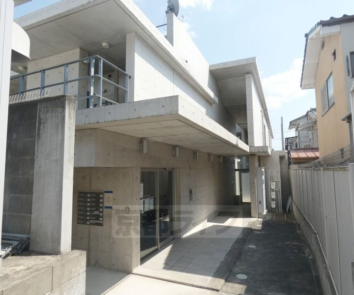 京都府京都市北区等持院東町 賃貸マンション
