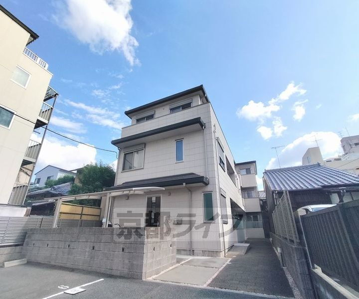 京都府京都市上京区米屋町 3階建 築11年10ヶ月